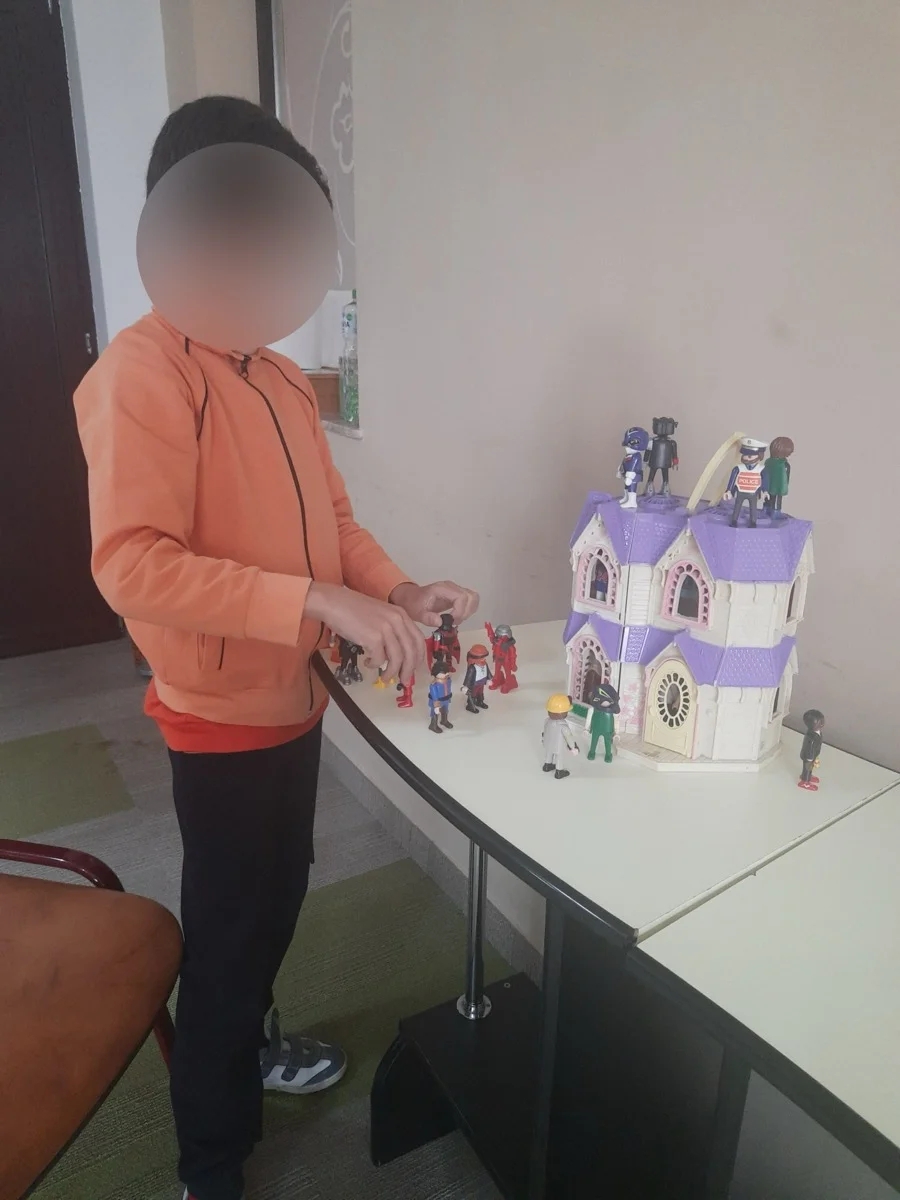 Terapie prin joc pentru copii - psiholog copii Brașov